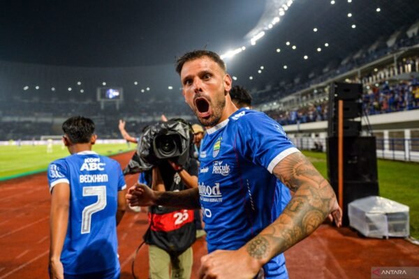 Klasemen Liga 1: Persib Mendekati Gelar Juara, Persija Digeser dari Empat Besar