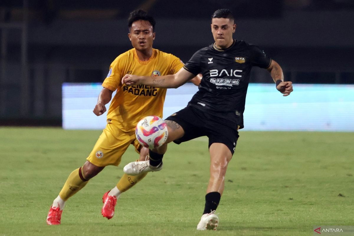 Alexis Messidoro Bersiap Mental Menyambut Pertandingan Melawan Persis Solo