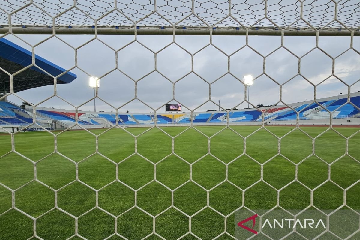 Arema FC Terima Sanksi Buntut Pelemparan Bus Persik