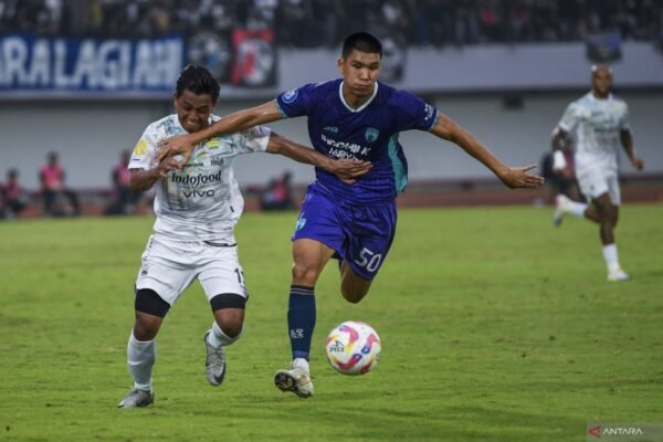 Walau Tak Menang, Hodak Puji Performa Tim Persib