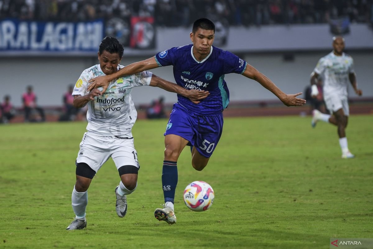 Walau Tak Menang, Hodak Puji Performa Tim Persib