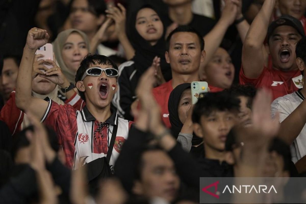 Semangat Berkobar: God Bless dan Judika Memukau Penggemar Indonesia