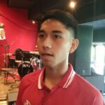 Here are some alternate titles for "Pemain muda Bali United Made Tito jalani tes pemulihan terakhir":

1. "Made Tito dari Bali United Menyelesaikan Tes Pemulihan Akhir"
2. "Pemain Muda Bali United, Made Tito, Menjalani Ujian Pemulihan Terakhir"
3. "Tes Pemulihan Terakhir Dijalani Made Tito, Bintang Muda Bali United"
4. "Made Tito, Pemain Muda Bali United, Menghadapi Tes Pemulihan Akhir"
5. "Kabar Terbaru: Made Tito Jalani Tes Pemulihan untuk Kembali Beraksi"
6. "Pemain Muda Bali United, Made Tito, Siap Uji Kemampuan dalam Tes Pemulihan"
7. "Tes Pemulihan Terakhir: Langkah Kembali Made Tito dari Bali United"

Feel free to choose or modify any of these suggestions!