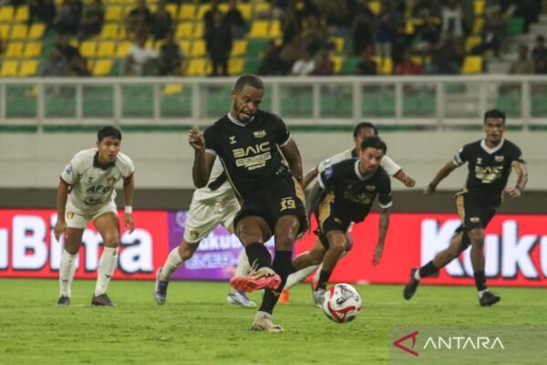 Laga Dewa United vs Persija Tanpa Kehadiran Penonton